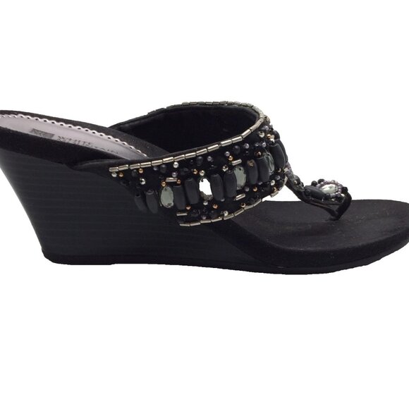 White Mountain Women's Wedge Sandals Beaded Size 8 - Picture 2 of 4
